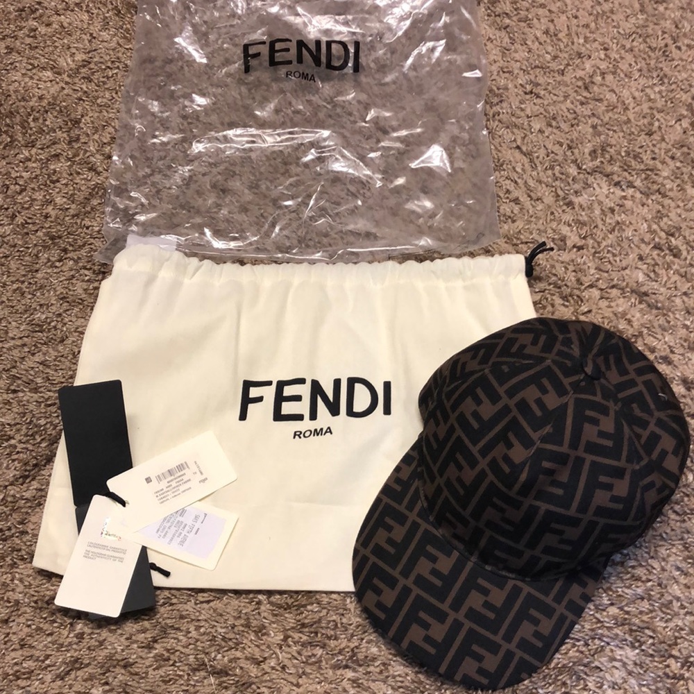 Authentic Fendi FF Logo Cap🖤🤎